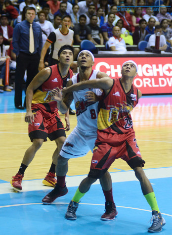 Arwind Santos vs Calvin Abueva
