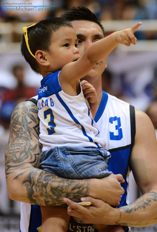 jimmy-alapag-and-son