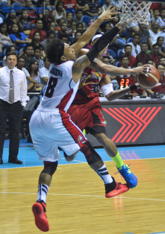 arwind-santos-vs-calvin-abueva