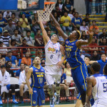 Marcus Douthit vs Kevin Alas